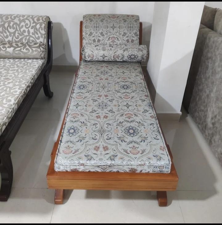 Traditional Solid Teak Daybed / Diwan Cot with Bolster